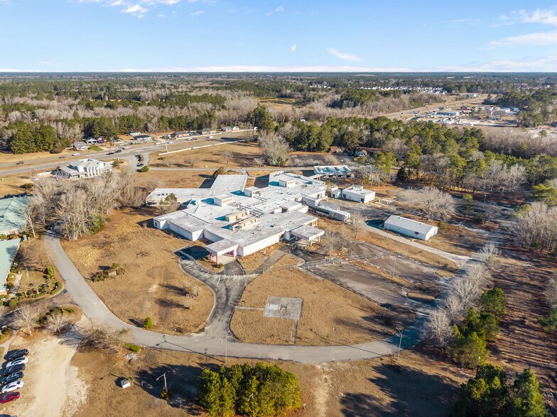 1 Medical Center Dr SW, Supply, NC à vendre - Photo du bâtiment - Image 3 de 10