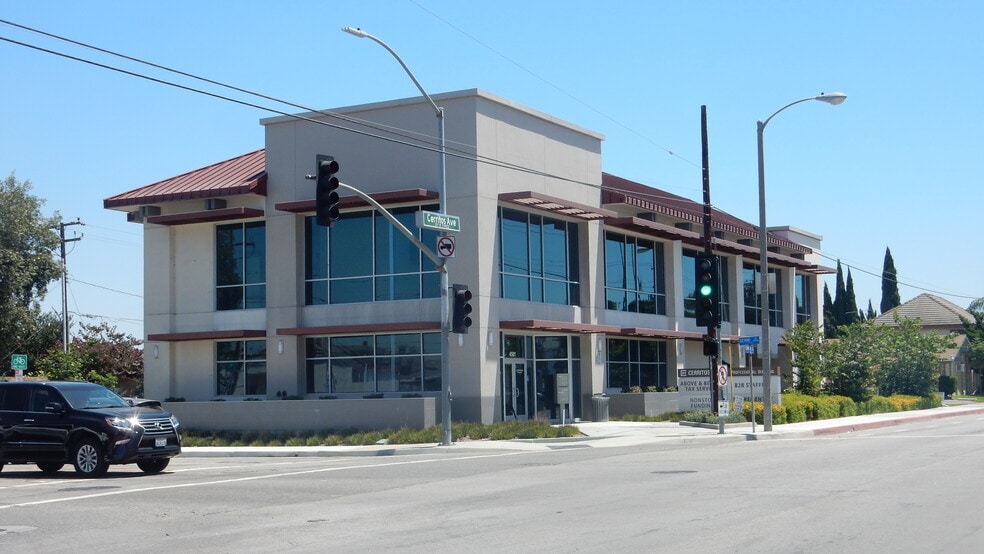 4501 Cerritos Ave, Cypress, CA for lease - Building Photo - Image 2 of 6