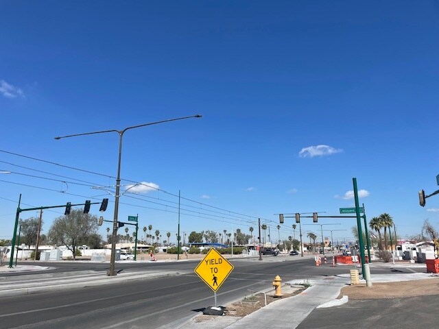 6650 S Central Ave, Phoenix, AZ à vendre - Photo du bâtiment - Image 2 de 4