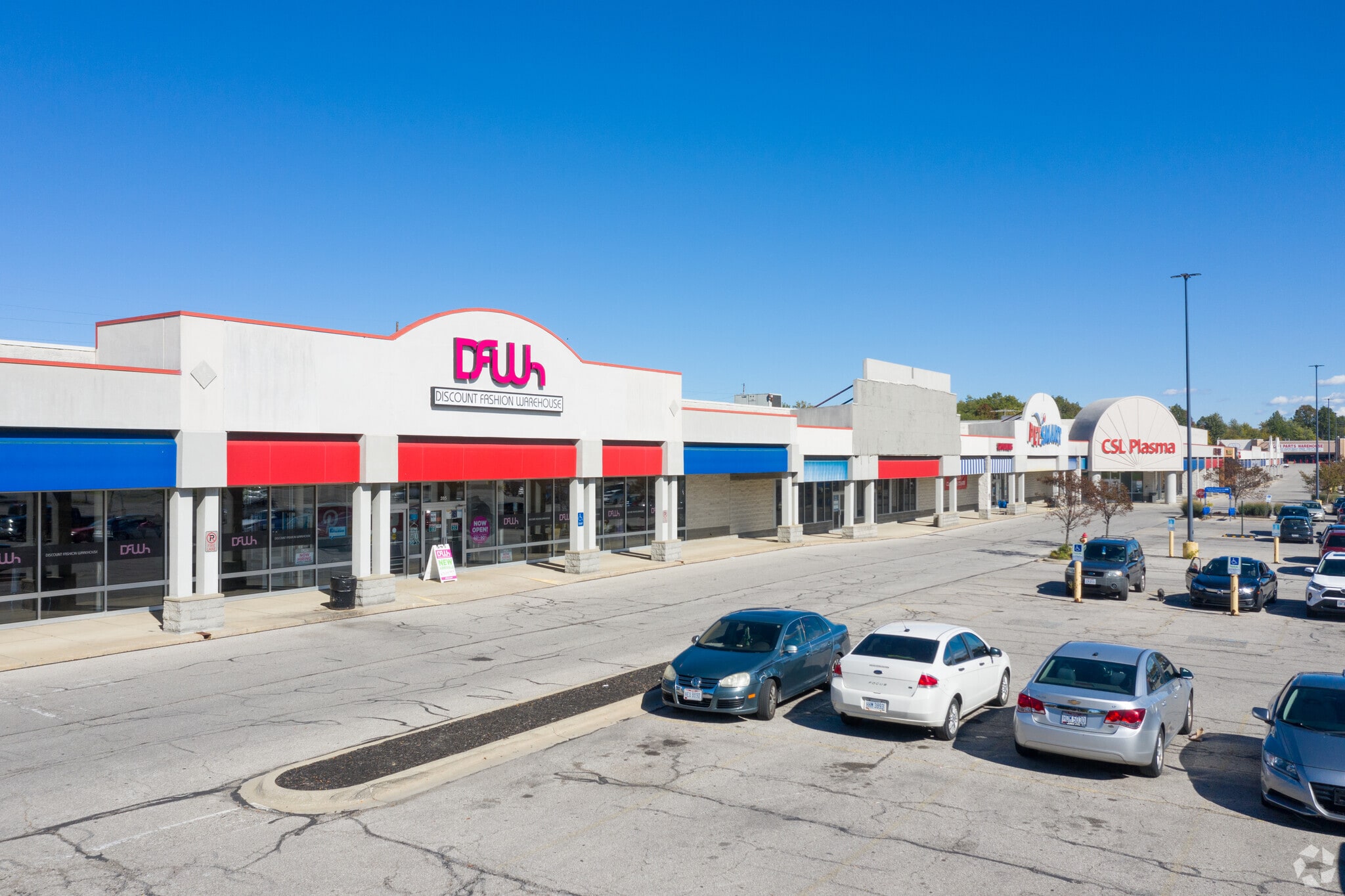 201-285 Midway Blvd, Elyria, OH for lease Primary Photo- Image 1 of 7