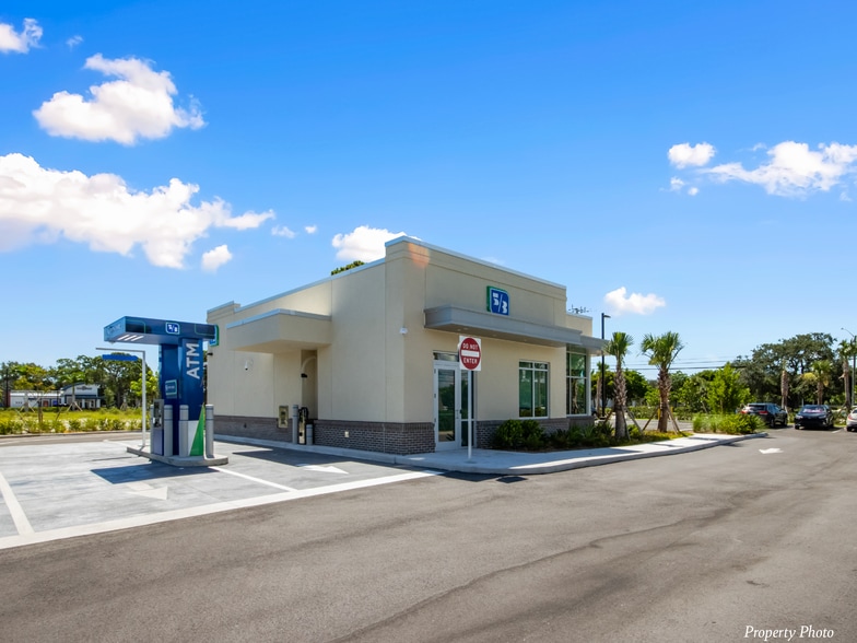 4689 Hypoluxo rd, Lake Worth, FL for sale - Building Photo - Image 2 of 4