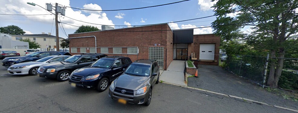 18 Wendell Pl, Fairview, NJ à louer - Photo du bâtiment - Image 2 de 16