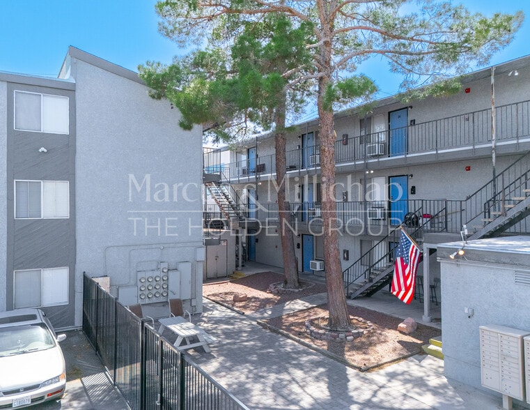 230 S Maryland Pkwy, Las Vegas, NV for sale - Building Photo - Image 3 of 11