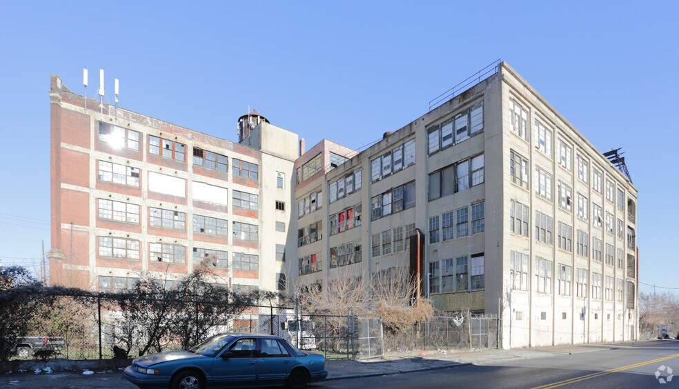 459 W Glenwood Ave, Philadelphia, PA for sale - Building Photo - Image 3 of 6