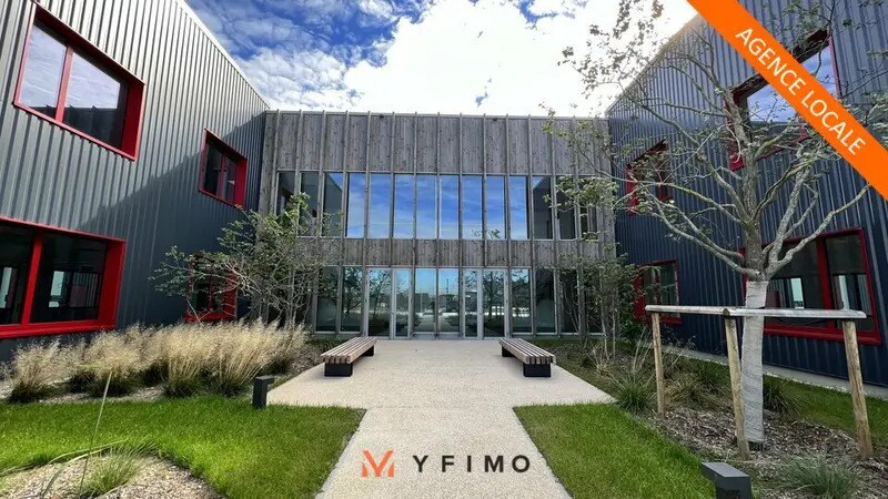 Industrial in Le Thillay for lease Building Photo- Image 1 of 12