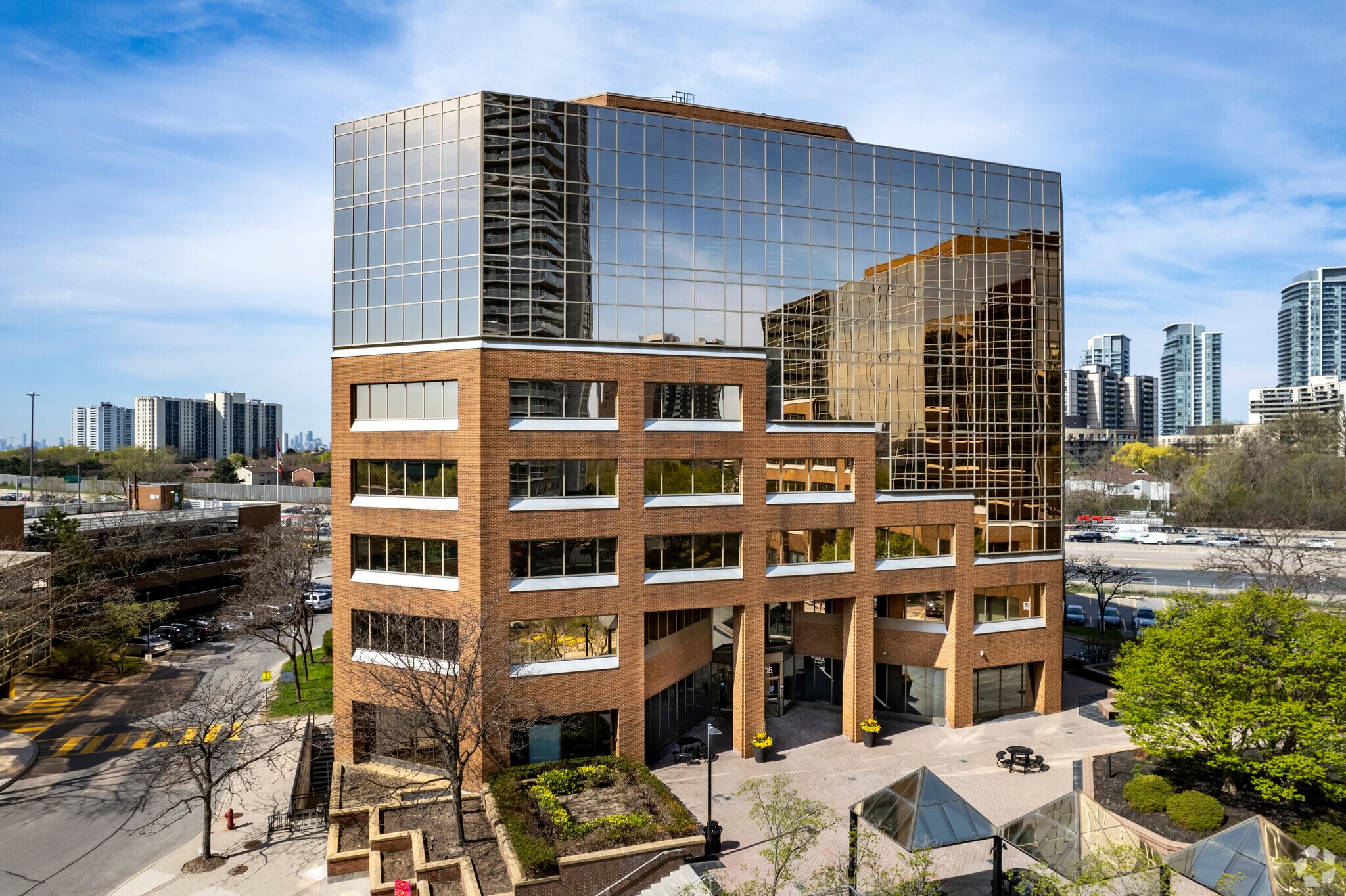 2005 Sheppard Ave E, Toronto, ON for lease Primary Photo- Image 1 of 8