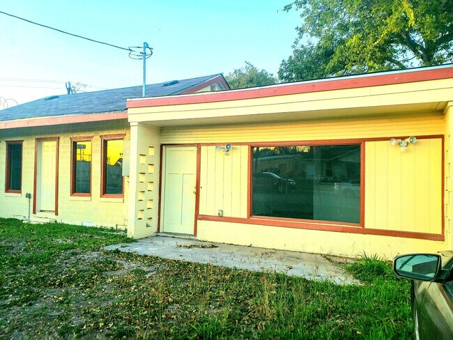 More details for 1211 Gladstone, San Antonio, TX - Specialty for Sale
