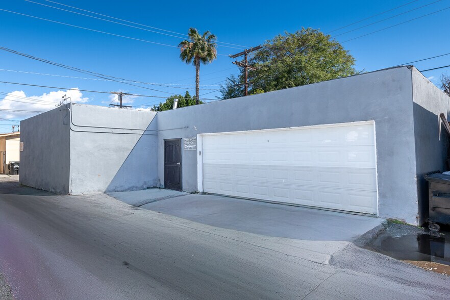 5660 Kester Ave, Van Nuys, CA à vendre - Photo du bâtiment - Image 2 de 12