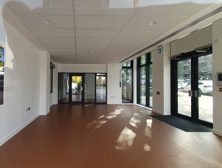 1 Maitland Park Rd, Londres à louer - Photo intérieure - Image 3 de 4