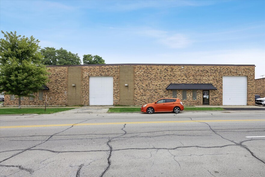 4205-4215 Lawndale Ave, Lyons, IL à vendre - Photo du bâtiment - Image 2 de 24