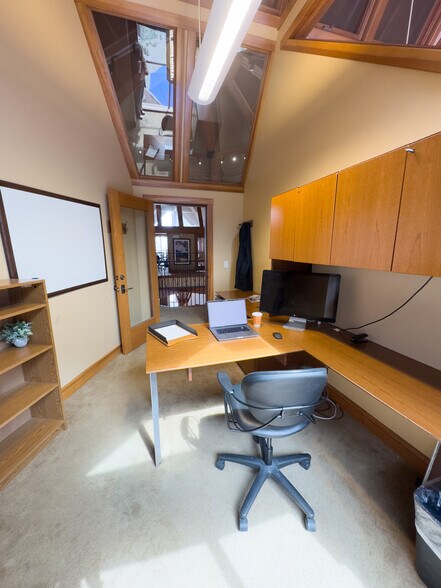 3001-4001 Northstar Dr, Truckee, CA à louer - Photo du bâtiment - Image 3 de 9