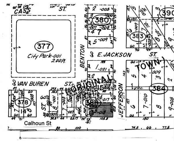 129 E Calhoun St, Woodstock, IL for lease - Building Photo - Image 2 of 2