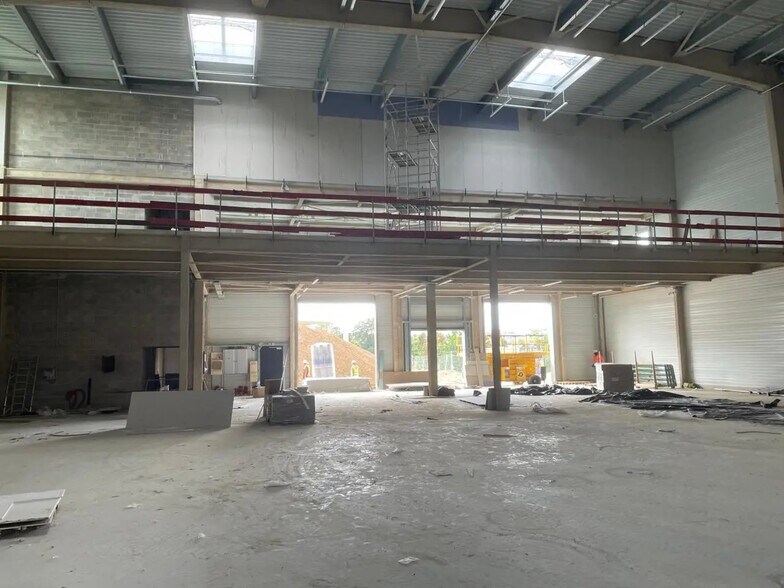 Flex dans Bondy à louer - Photo du bâtiment - Image 3 de 28