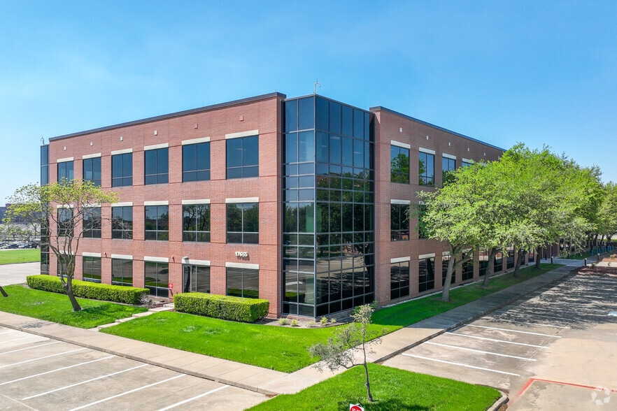 17655 Waterview Pky, Dallas, TX for sale - Building Photo - Image 2 of 14