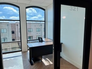 110 Greenhill Ln, Fate, TX for lease Interior Photo- Image 2 of 14