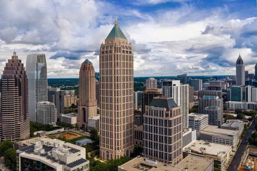 1201 W Peachtree St NW, Atlanta, GA à louer - Photo du bâtiment - Image 1 de 30