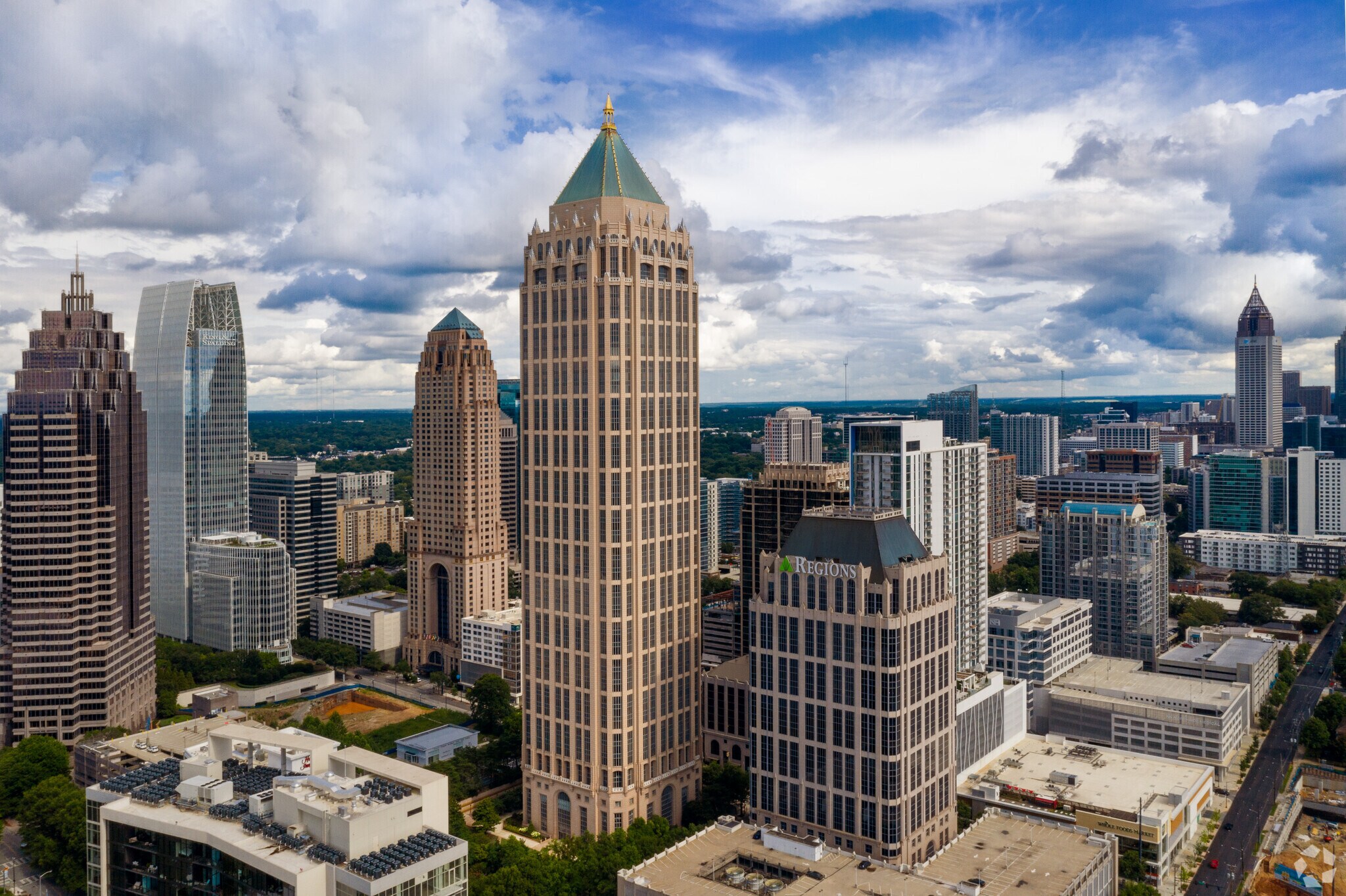 1201 W Peachtree St NW, Atlanta, GA à louer Photo du bâtiment- Image 1 de 20