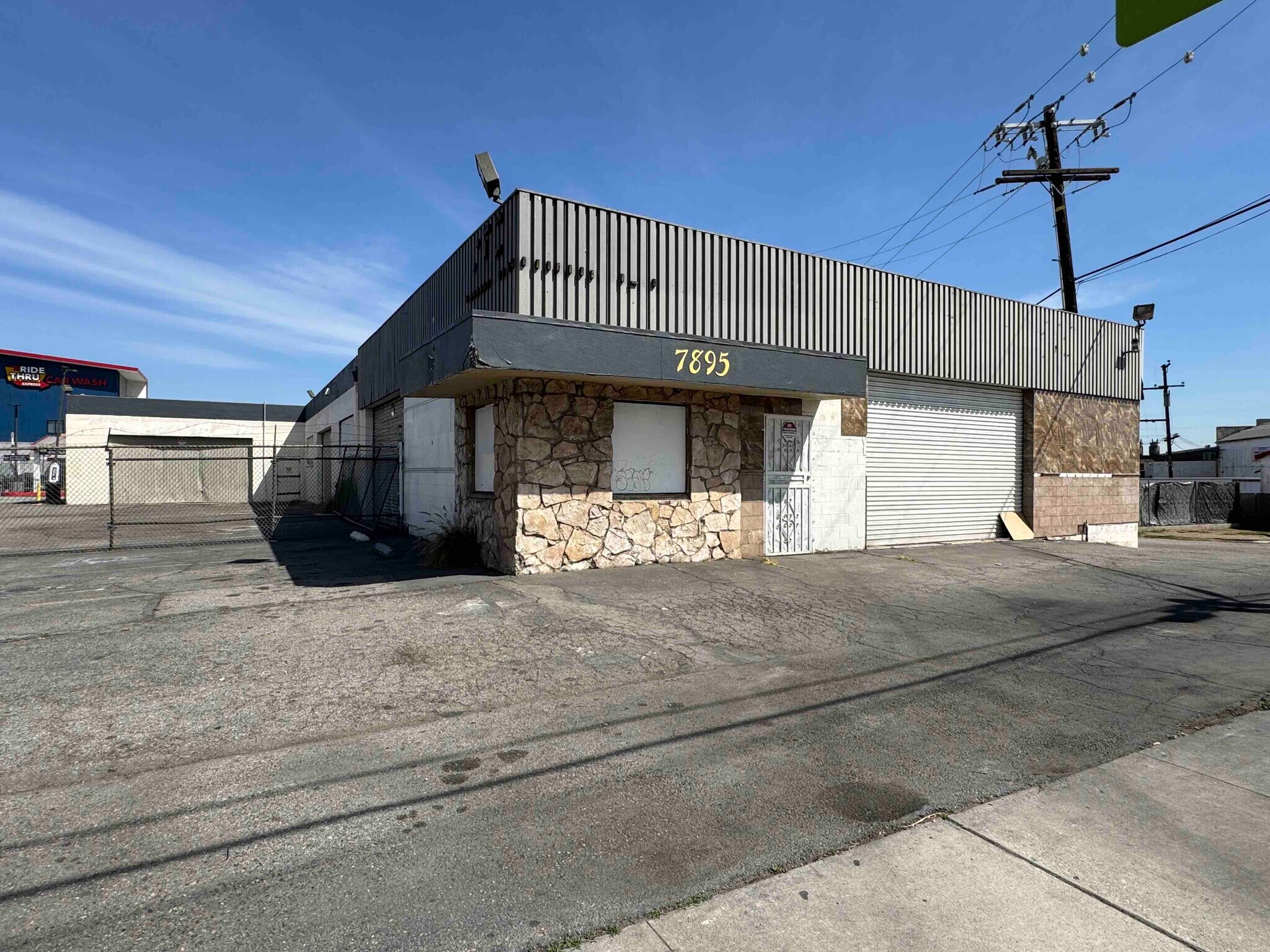 7895 Telegraph Rd, Montebello, CA à vendre Photo du bâtiment- Image 1 de 8