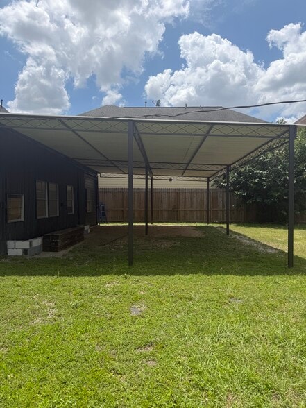 1114 W 18th St, Houston, TX for lease - Building Photo - Image 2 of 5