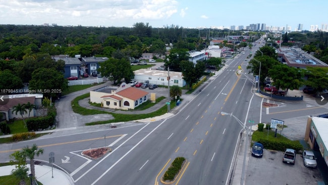 More details for 14100 W Dixie Hwy, Miami, FL - Retail for Sale