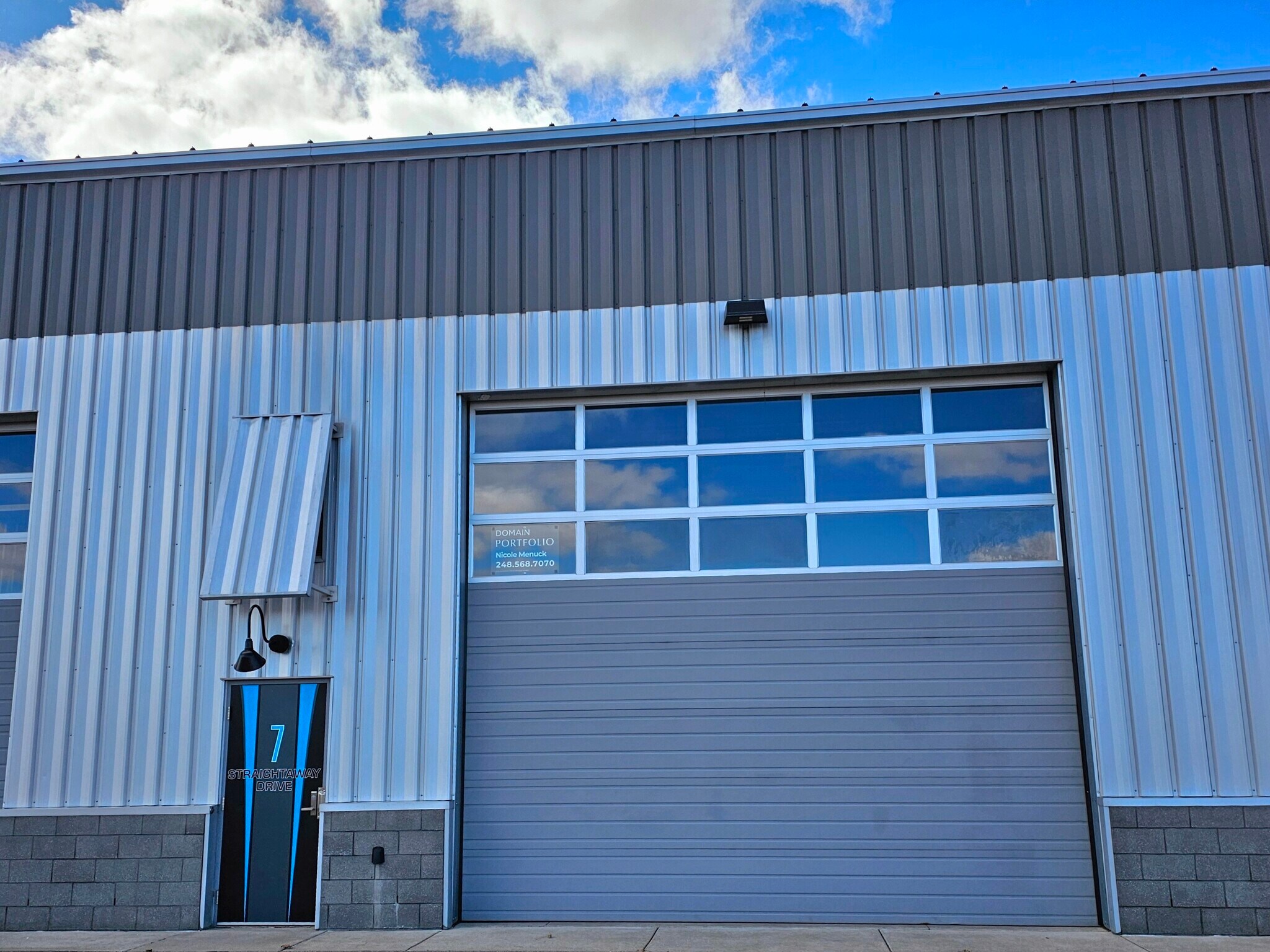 7 Straightaway Dr, Pontiac, MI à vendre Photo principale- Image 1 de 11