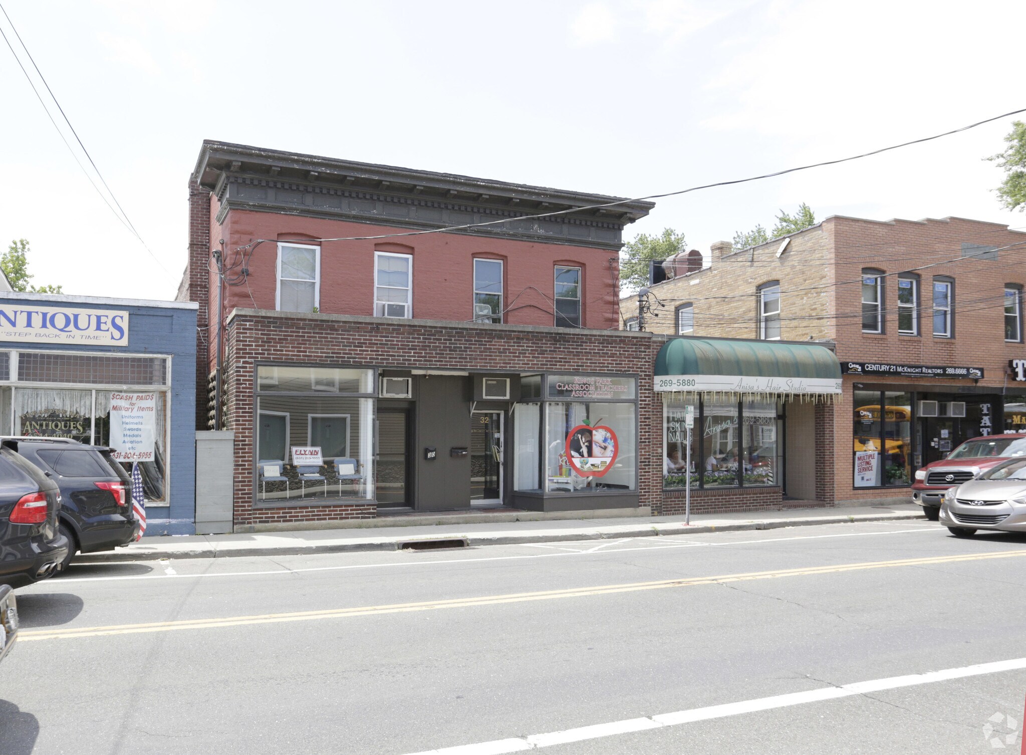 30 Main St, Kings Park, NY à vendre Photo principale- Image 1 de 8