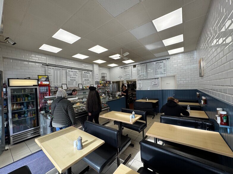 1-18 Market Sq, Londres à louer - Photo du bâtiment - Image 2 de 2