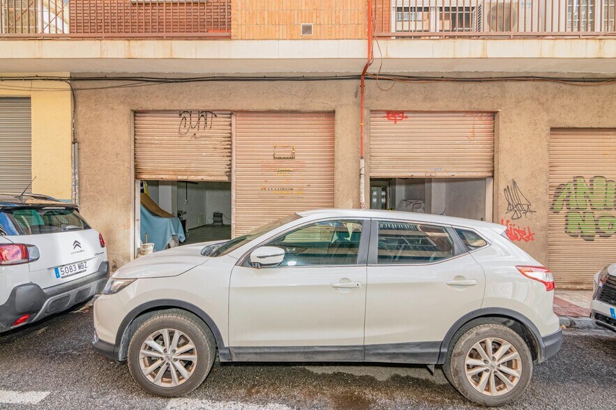 Calle Santa Rita, Granada, Granada à vendre - Photo du bâtiment - Image 3 de 19