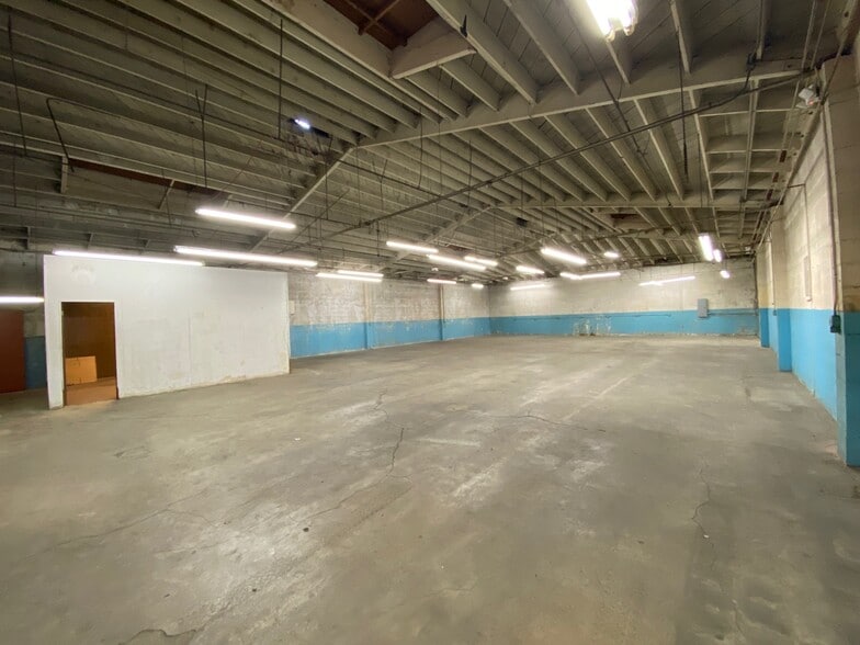 8962 Ellis Ave, Los Angeles, CA for lease - Interior Photo - Image 2 of 4