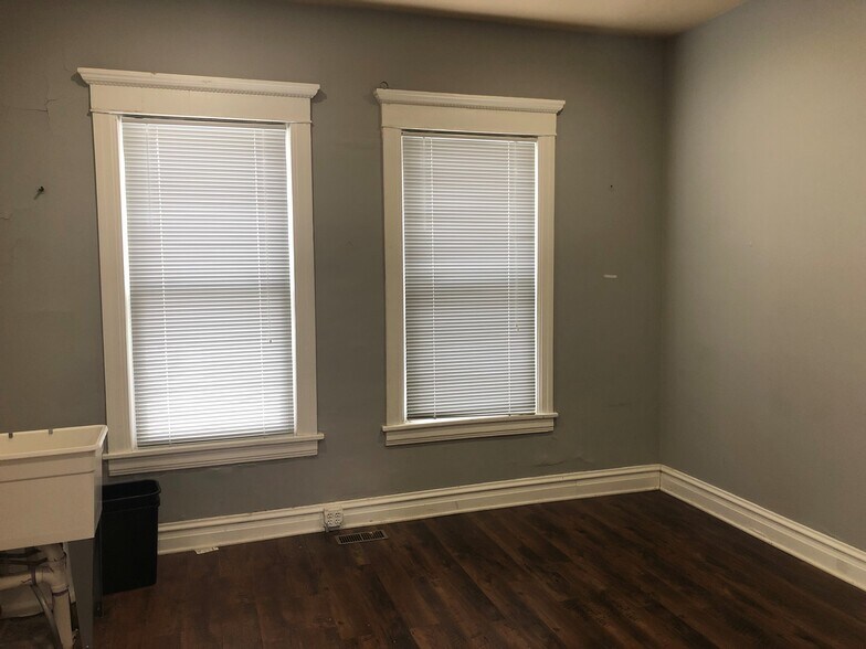 514 N Lake St, Aurora, IL à louer - Photo du bâtiment - Image 2 de 5