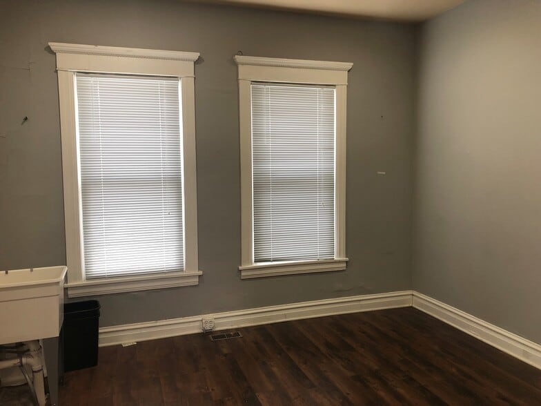 514 N Lake St, Aurora, IL à louer - Photo du bâtiment - Image 2 de 5