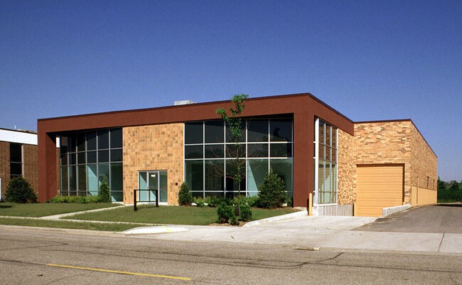 Plus de détails pour 1556 St Paul Ave, Gurnee, IL - Industriel à louer