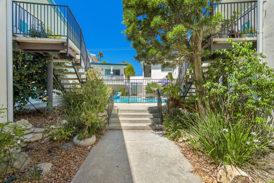 7749-7755 Saint Bernard St, Playa Del Rey, CA for sale - Building Photo - Image 2 of 37