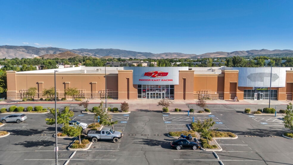6895 Sierra Center Pky, Reno, NV à louer - Photo du bâtiment - Image 3 de 27