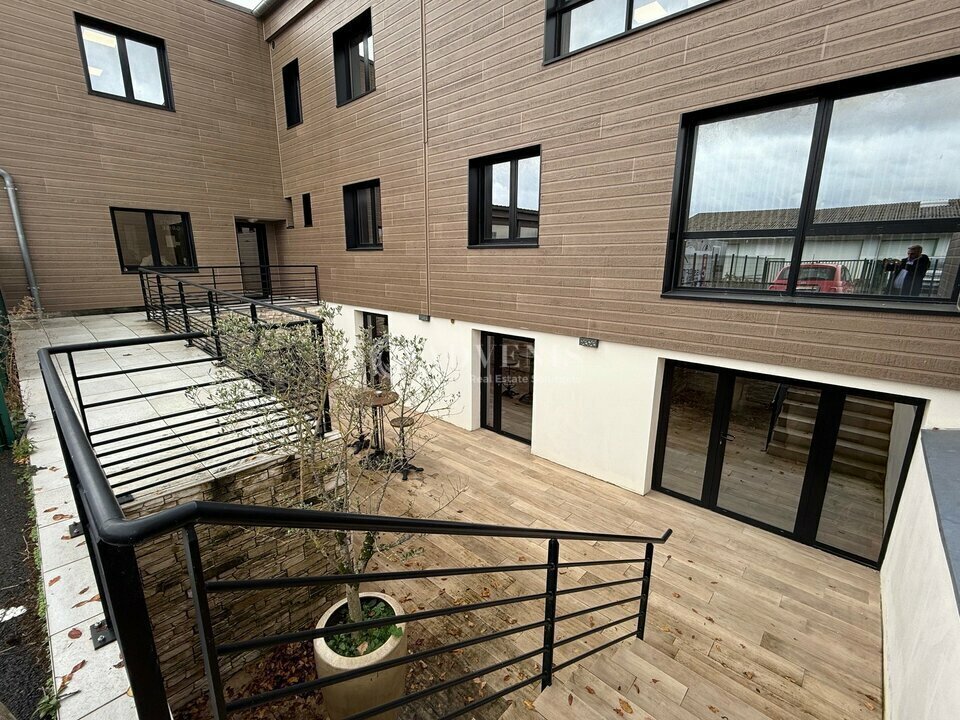 55 Rue Edouard Branly, Saint-Jean-de-Braye for lease Building Photo- Image 1 of 13