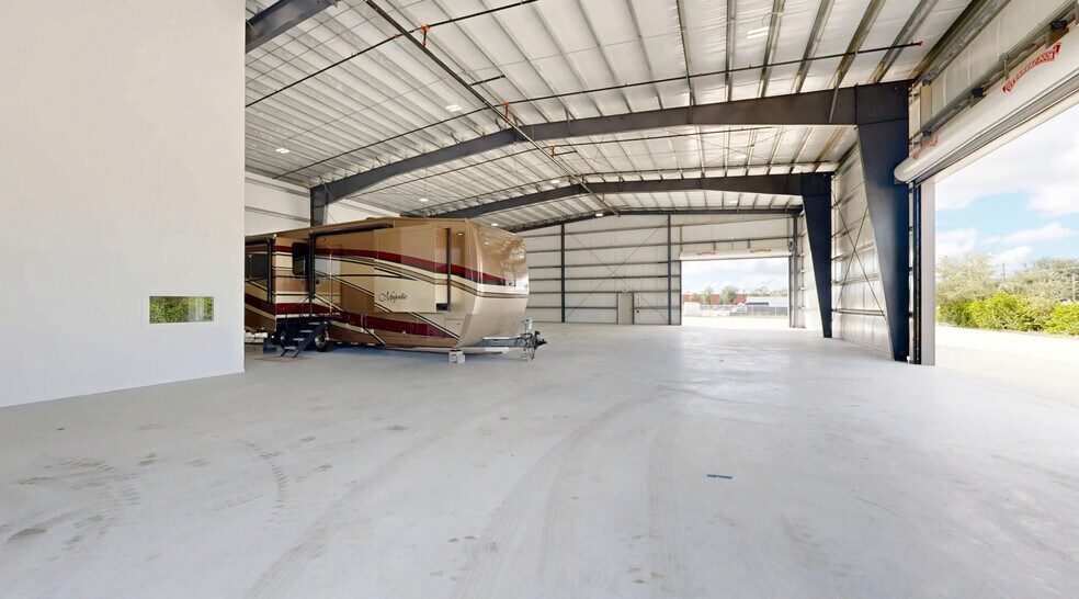 10160 Mallory East Pky, Saint James City, FL à vendre - Numérisation 3D de Matterport - Image 3 de 31