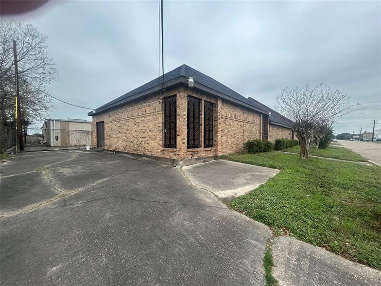 7555 Morley St, Houston, TX for sale - Building Photo - Image 2 of 15