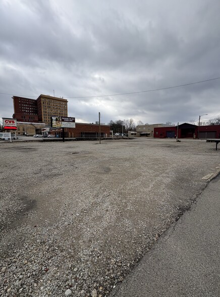 47-53 Pittsburgh St, Uniontown, PA à vendre - Photo du bâtiment - Image 2 de 13