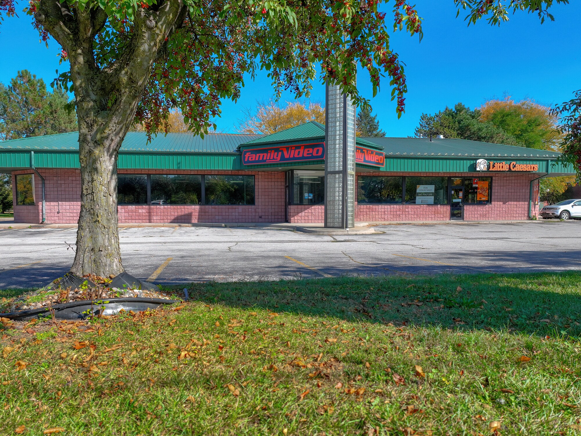 520 Bittersweet Rd, Mishawaka, IN à louer Photo du bâtiment- Image 1 de 8