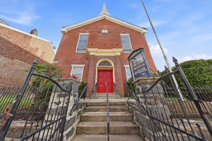 4601 Almond st, Philadelphia, PA à vendre - Photo du bâtiment - Image 2 de 18