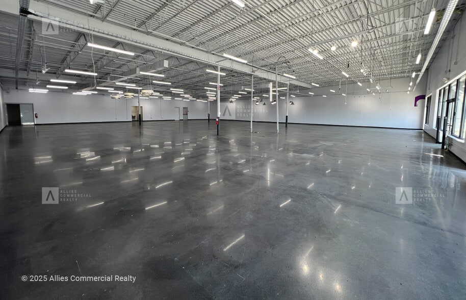 2122-2240 E Markland Ave, Kokomo, IN for lease - Building Photo - Image 3 of 6