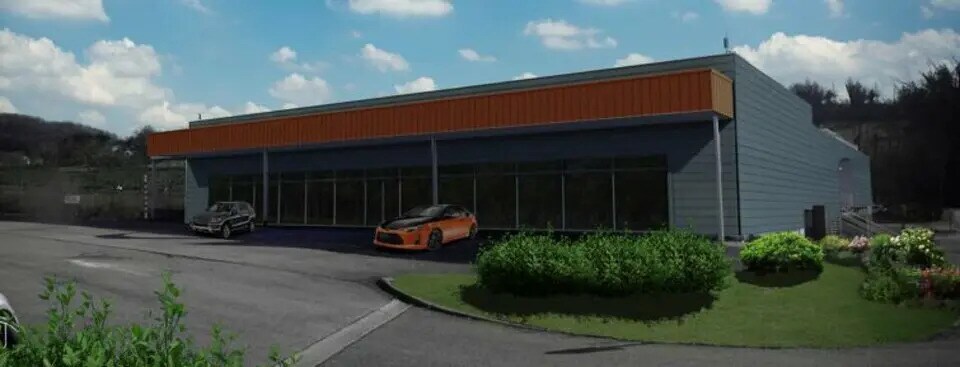 Retail in Ruy-Montceau for lease Building Photo- Image 1 of 8