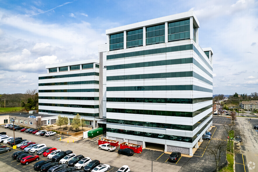 875 Greentree Rd, Pittsburgh, PA for lease - Building Photo - Image 1 of 6