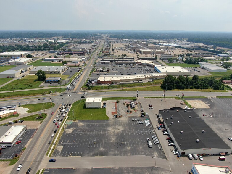 1620 N Green River Rd, Evansville, IN for lease - Building Photo - Image 2 of 15