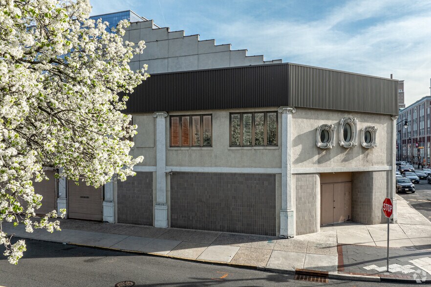 100 Washington St, Newark, NJ à louer - Photo du bâtiment - Image 3 de 6