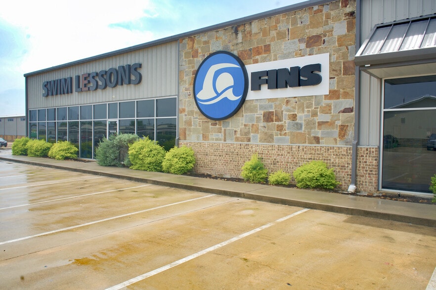 16634 House Hahl Rd, Cypress, TX à vendre - Photo du bâtiment - Image 2 de 9