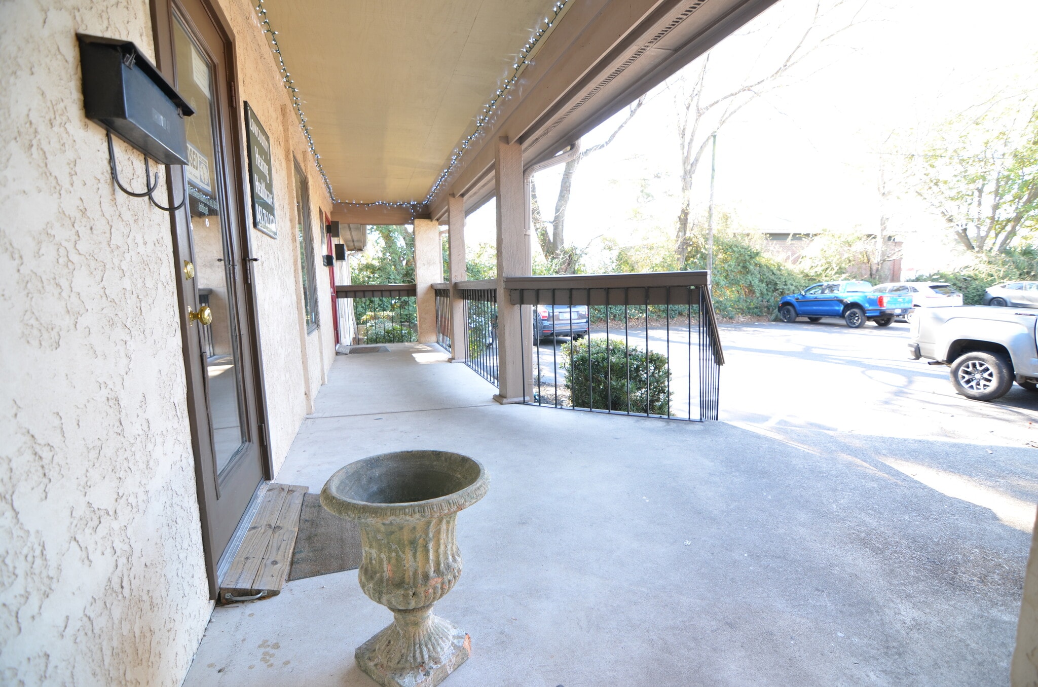 354 Folly Rd, Charleston, SC for lease Interior Photo- Image 1 of 11