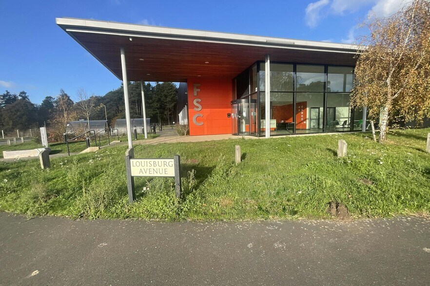 Future Skills Centre, 2 Hudson Road, Bordon à louer - Photo du bâtiment - Image 2 de 8