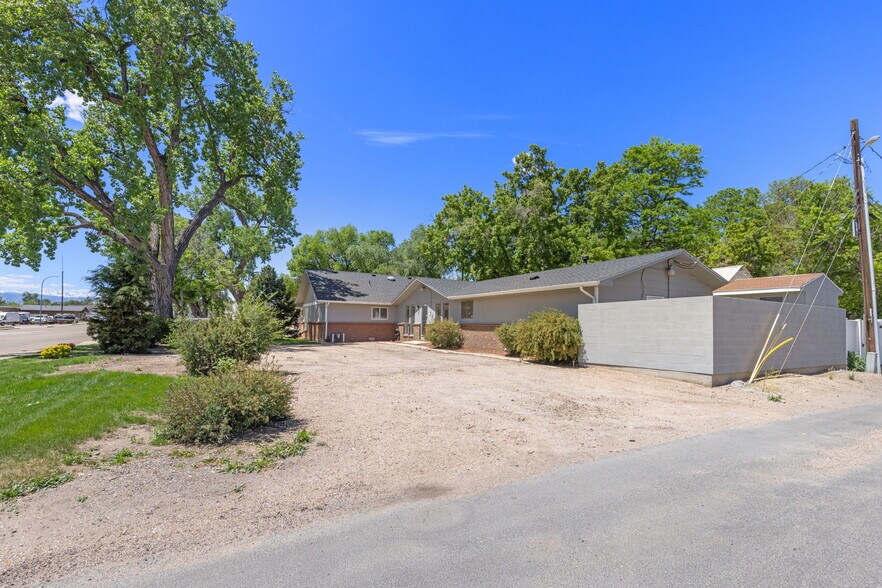 20 3rd Ave, Longmont, CO à vendre - Photo du bâtiment - Image 3 de 29