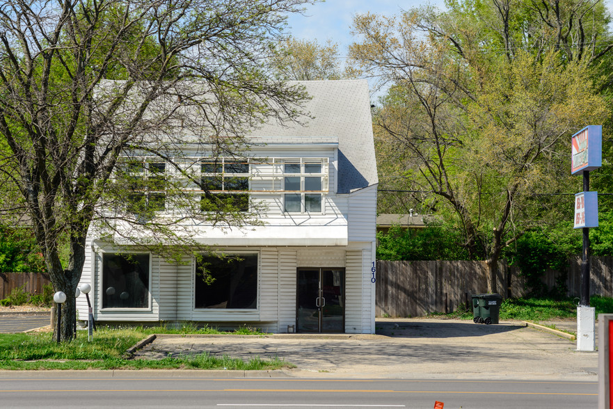 1610 W 23rd St, Lawrence, KS à vendre - Photo du bâtiment - Image 1 de 1